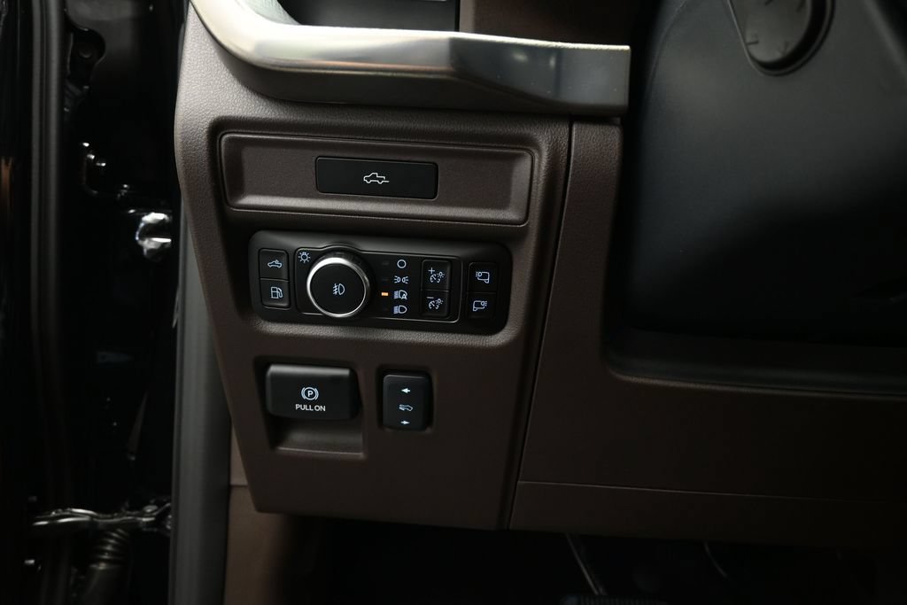 New 2026 Ford F150 King Ranch w/ Equipment Group 601A High AWD/4WD image 9