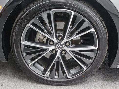 Used 2023 Toyota Prius XLE AWD/4WD image 14
