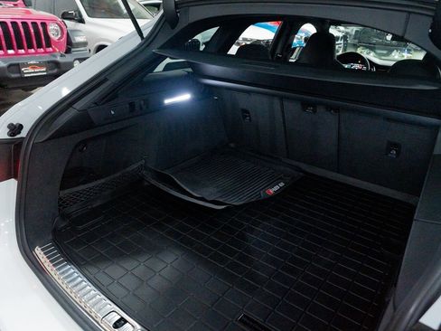 Used 2021 Audi RS 6 w/ Executive Package image 32