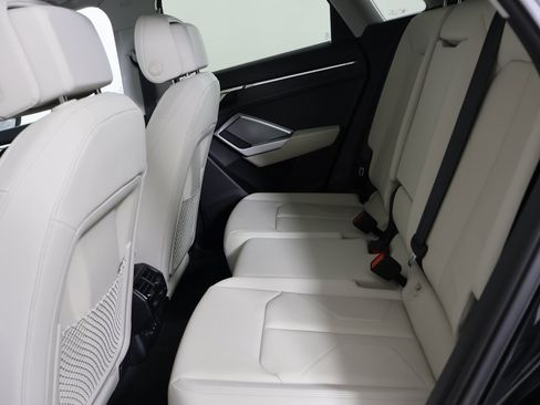 Used 2025 Audi Q3 2.0T Premium w/ Convenience Package image 24