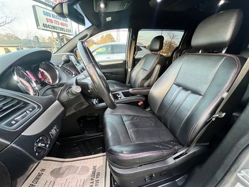 Used 2018 Dodge Grand Caravan GT image 11