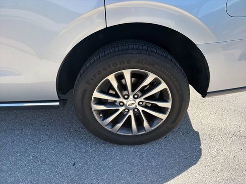Used 2018 Ford Expedition Limited w/ Equipment Group 301A image 12