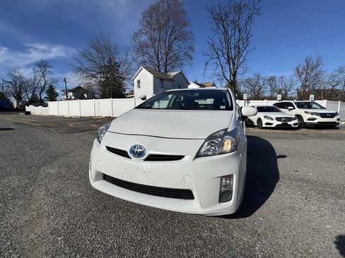 Used 2010 Toyota Prius Four image 2
