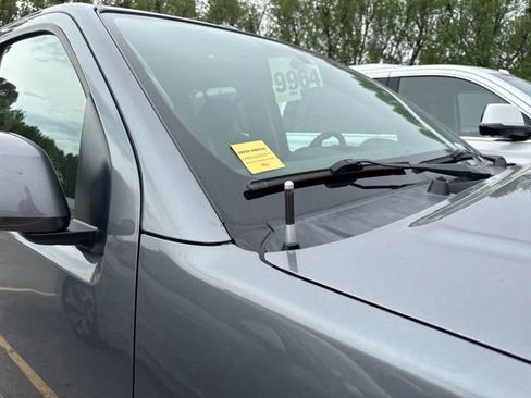 Used 2018 Nissan Frontier PRO-4X image 7