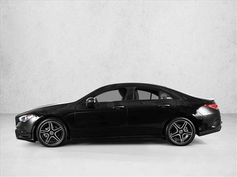 Used 2023 Mercedes-Benz CLA 250 4MATIC image 9