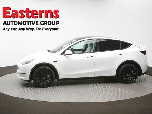 Used 2022 Tesla Model Y Long Range image 60