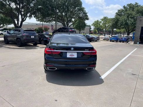 Used 2018 BMW 740i RWD image 11