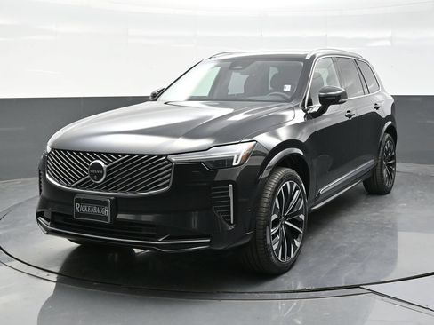 Used 2025 Volvo XC90 B5 Ultra AWD/4WD image 2