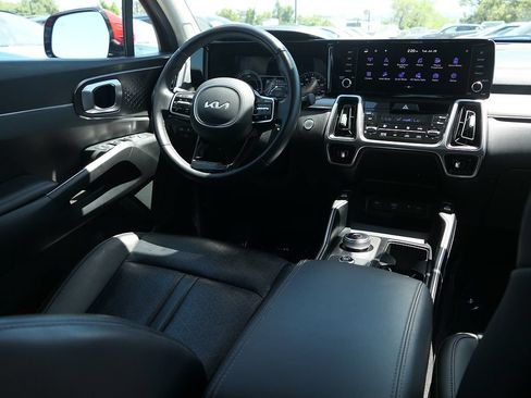 Used 2023 Kia Sorento EX FWD image 25