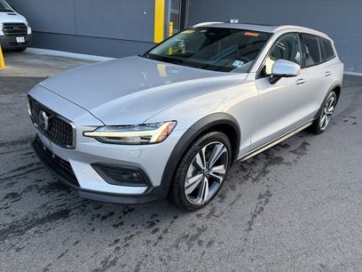 Certified 2025 Volvo V60 B5 Cross Country Plus