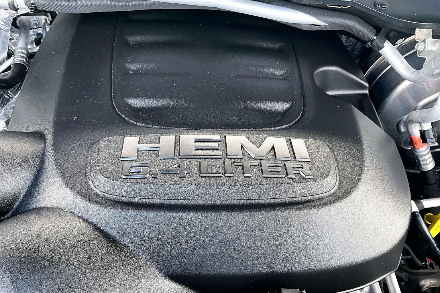 Used 2025 RAM 2500 Big Horn AWD/4WD image 32