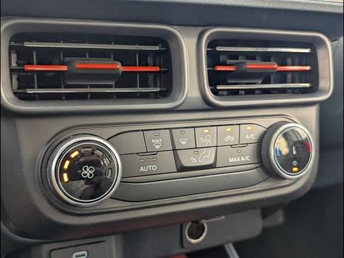 Used 2022 Ford Maverick XLT FWD image 12