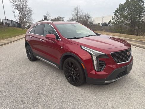 Used 2019 Cadillac XT4 Premium Luxury w/ Cold Weather Package image 4