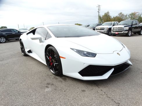Used 2015 Lamborghini Huracan LP 610-4 image 4