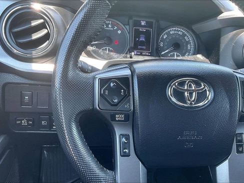 Used 2021 Toyota Tacoma TRD Off-Road AWD/4WD image 18