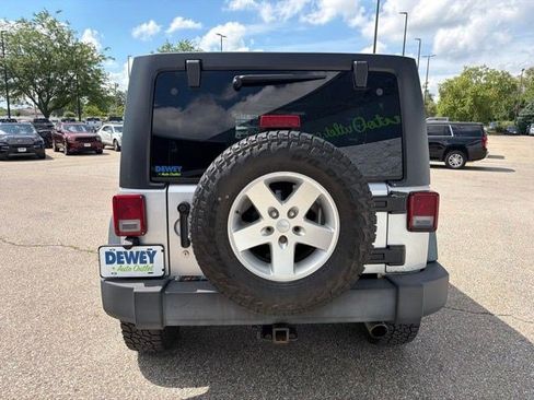 Used 2008 Jeep Wrangler Unlimited X AWD/4WD image 4
