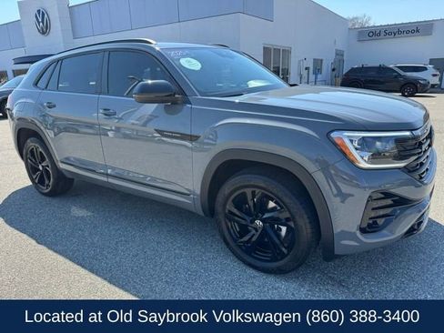 Certified 2025 Volkswagen Atlas Cross Sport SEL R-Line AWD/4WD image 3