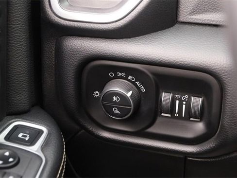 Used 2019 RAM 2500 Laramie image 19