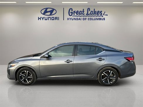 Used 2024 Nissan Sentra SV image 2