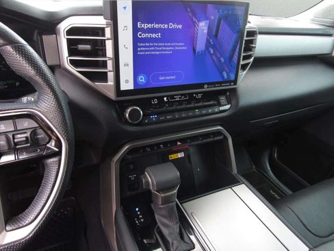 Used 2024 Toyota Sequoia Limited AWD/4WD image 19