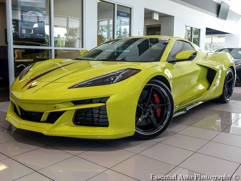 Used 2024 Chevrolet Corvette E-Ray w/ ZER Performance Package AWD/4WD image 2