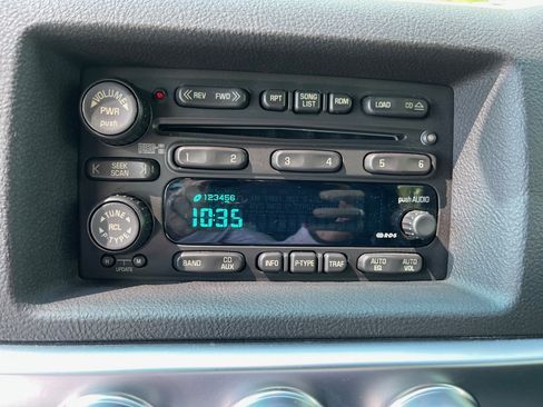 Used 2003 Chevrolet SSR w/ Preferred Equipment Group image 14