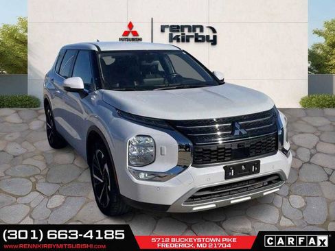 Used 2022 Mitsubishi Outlander SE image 7