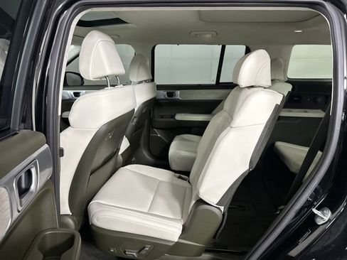 Used 2024 Hyundai Santa Fe Calligraphy image 25