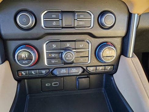 Used 2023 Chevrolet Tahoe Premier image 25