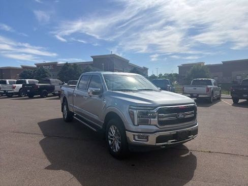 Certified 2024 Ford F150 Lariat w/ Tow/Haul Package AWD/4WD image 7