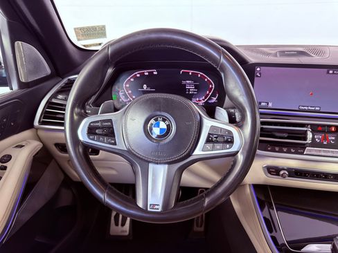 Used 2019 BMW X5 xDrive50i w/ M Sport Package image 14