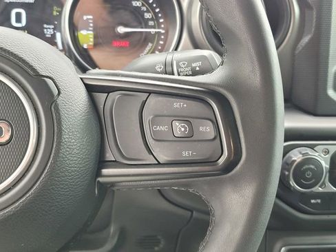 Used 2023 Jeep Wrangler Unlimited AWD/4WD image 22