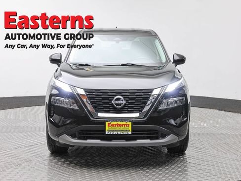Used 2023 Nissan Rogue SV AWD/4WD image 2