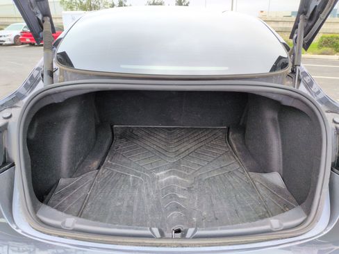 Used 2023 Tesla Model 3 Performance image 30