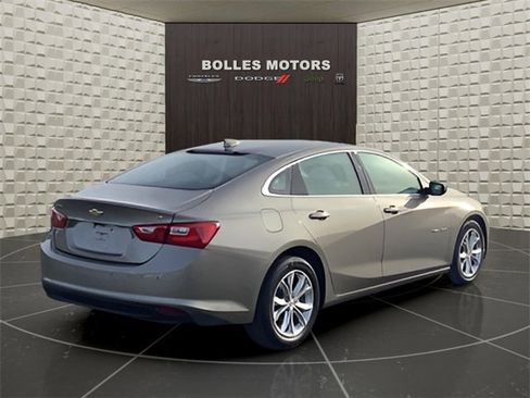 Used 2024 Chevrolet Malibu LT image 4