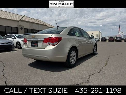 Used 2013 Chevrolet Cruze LS FWD image 5