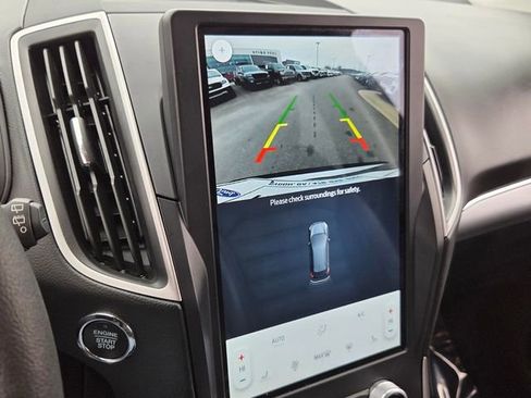 Used 2022 Ford Edge SEL w/ Convenience Package image 17