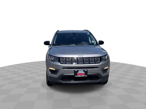 Used 2018 Jeep Compass Sport AWD/4WD image 3