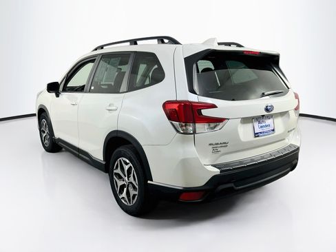 Used 2023 Subaru Forester Premium AWD/4WD image 7