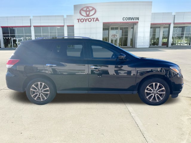 Used 2015 Nissan Pathfinder SV FWD image 6
