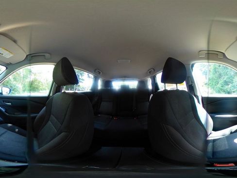 Used 2025 Nissan Rogue SV FWD image 44