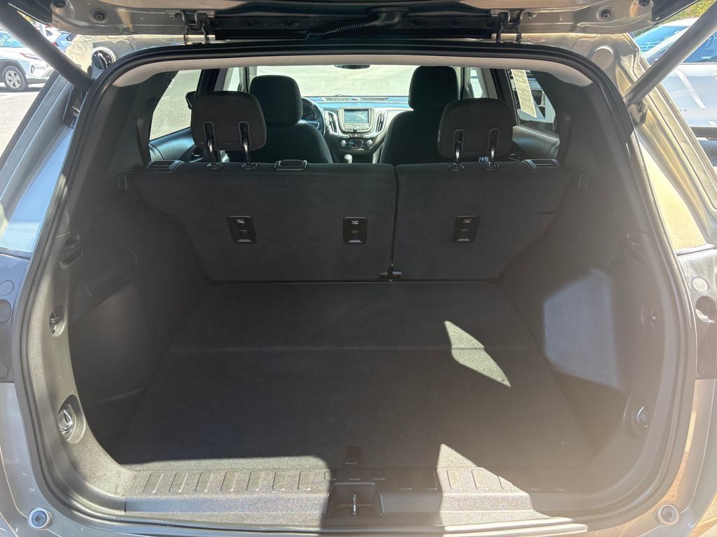 Used 2018 Chevrolet Equinox LT FWD image 15
