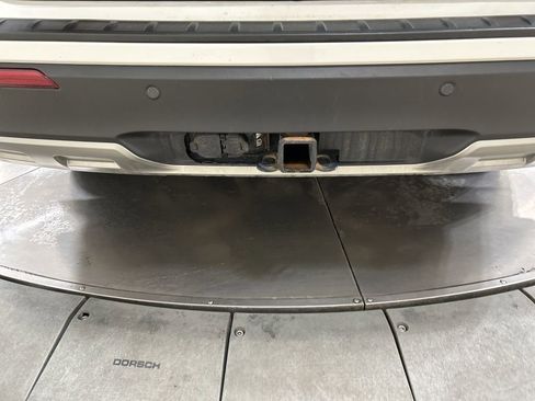 Used 2021 Ford Explorer XLT w/ Equipment Group 202A image 32