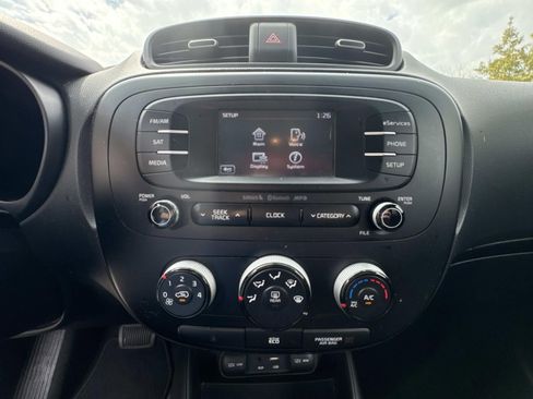 Used 2015 Kia Soul image 27