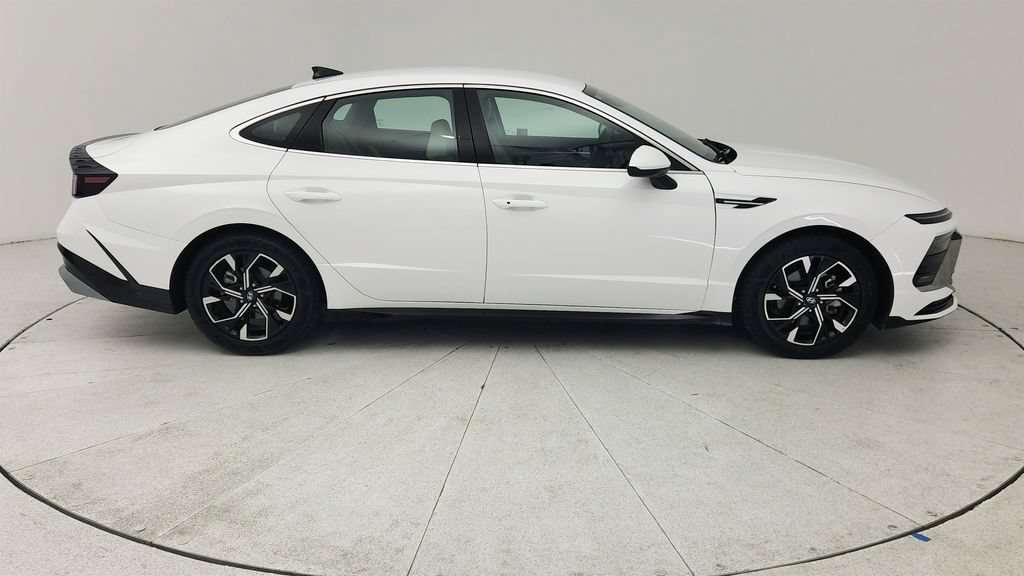 Used 2025 Hyundai Sonata SEL FWD image 8