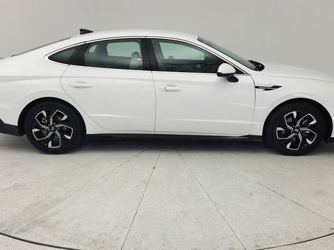 Used 2025 Hyundai Sonata SEL FWD image 8