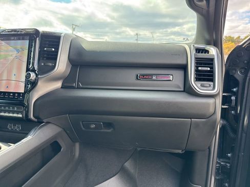 New 2025 RAM 2500 Big Horn AWD/4WD image 31