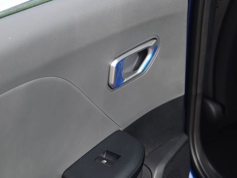 New 2025 Kia K4 FWD image 11