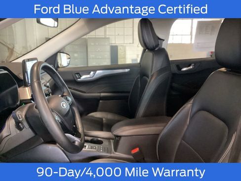 Used 2022 Ford Escape Titanium image 12