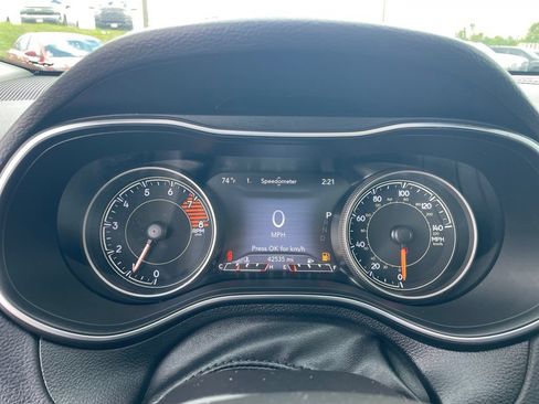 Used 2019 Jeep Cherokee Limited AWD/4WD image 34